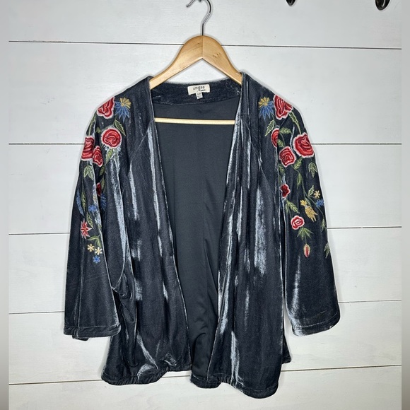 Umgee Tops - Umgee Grey Velvet Embroidered Bird Floral Tunic Open Jacket Women's Size S/M